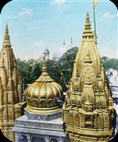 Benares-_The_Golden_Temple,_India,_ca._1915_(IMP-CSCNWW33-OS14-66)